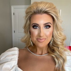 Meet your Posher, Angelle